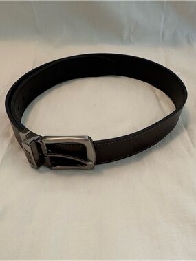 NWOT - Genuine Dickies Reversible Leather Belt Black/Brown with Silver Buckle